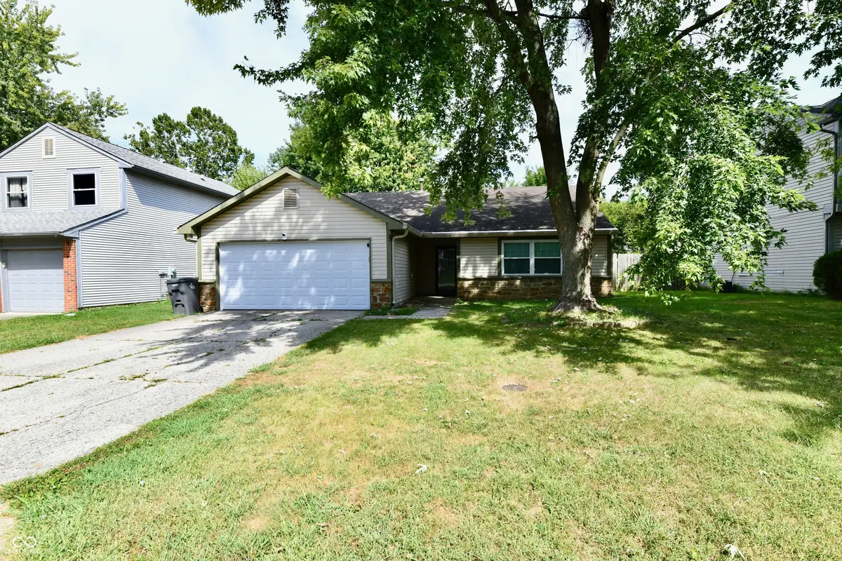 6794 Dunsany LN, Indianapolis, IN 46254