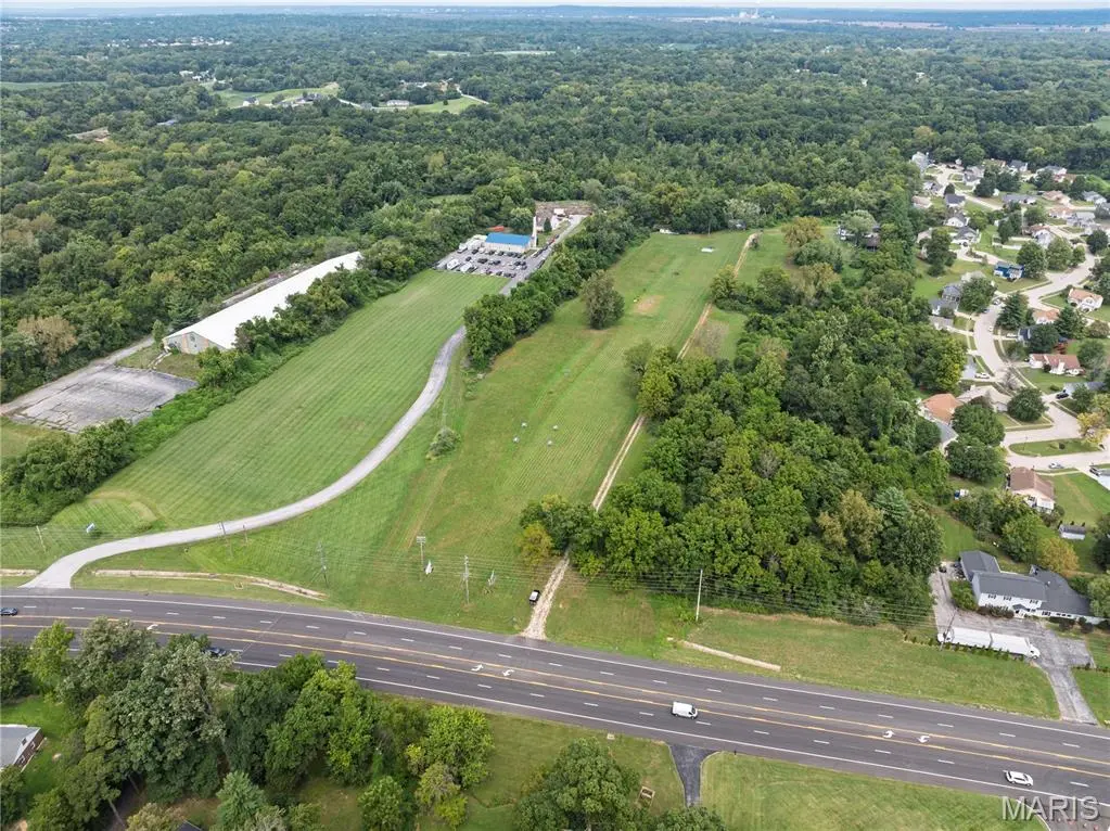 5185 N Highway 67, Hazelwood, MO 63034