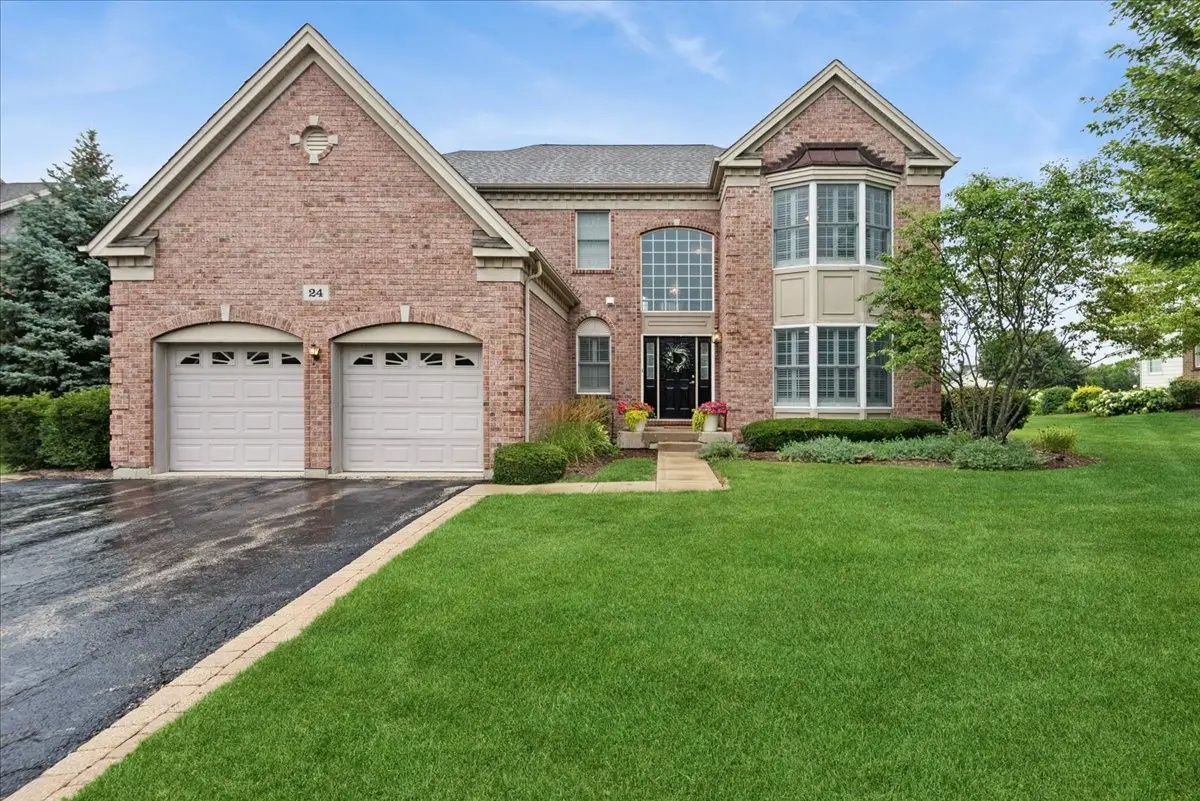 24 Tournament DR S, Hawthorn Woods, IL 60047