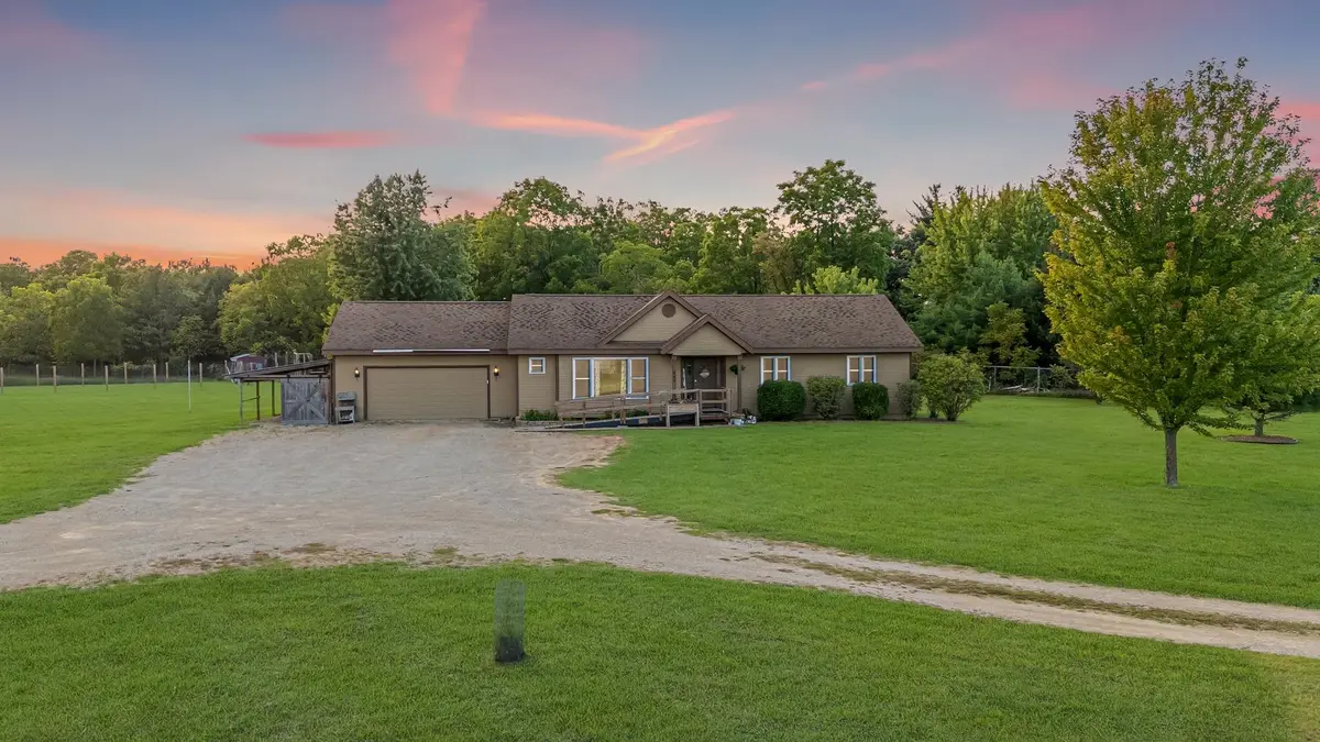 801 SIMON ST, Wild Rose, WI 54984