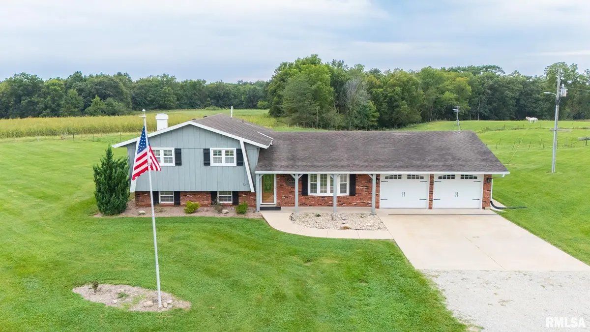 29249 N BITNER RD, Glasford, IL 61533