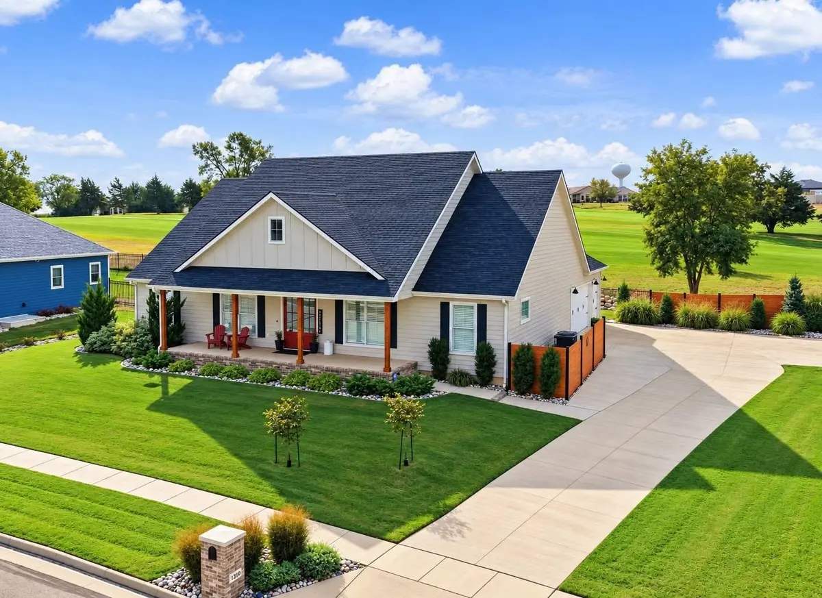 1319 Bentgrass Dr., Salina, KS 67401