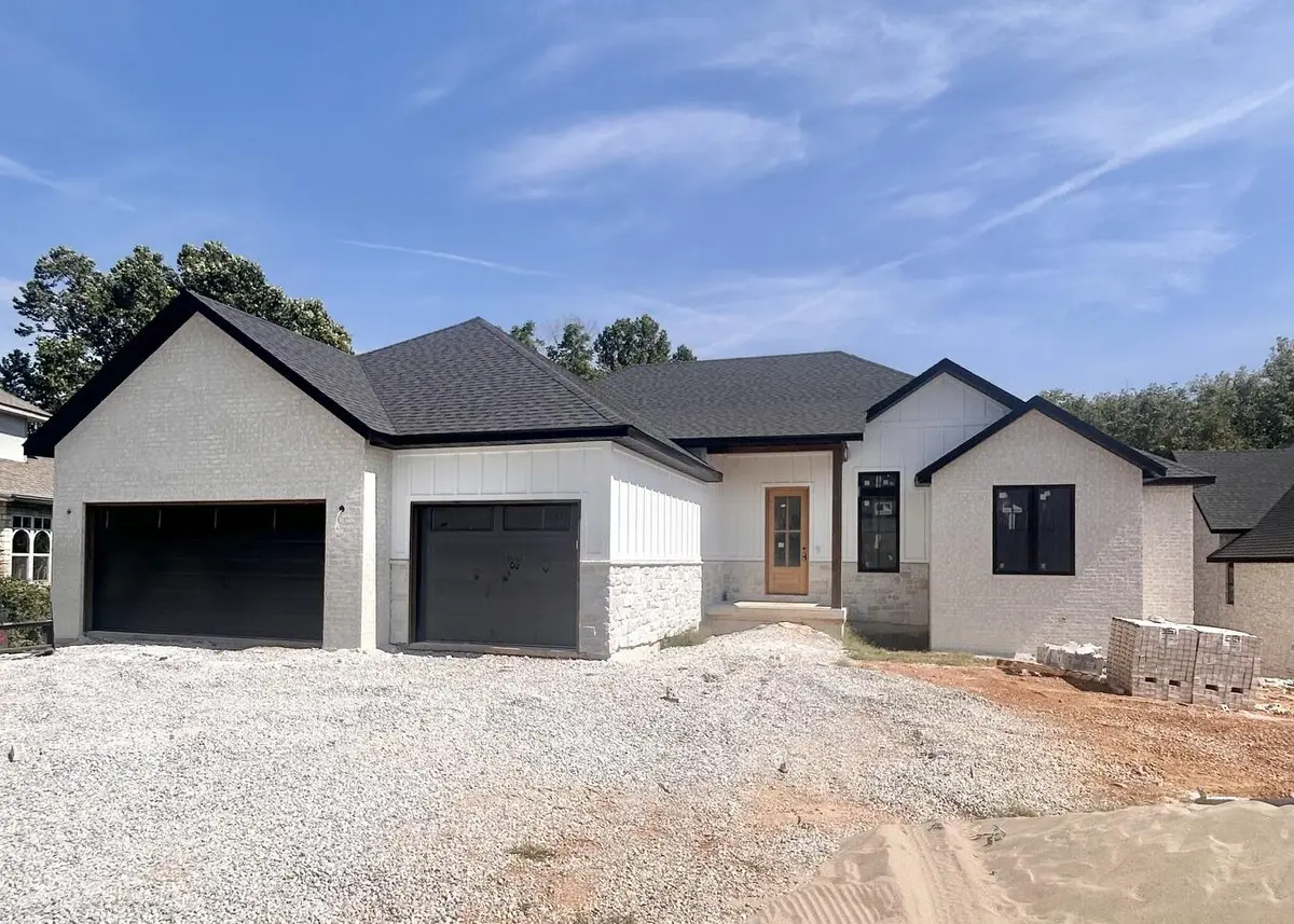 5904 S Clay AVE, Springfield, MO 65810