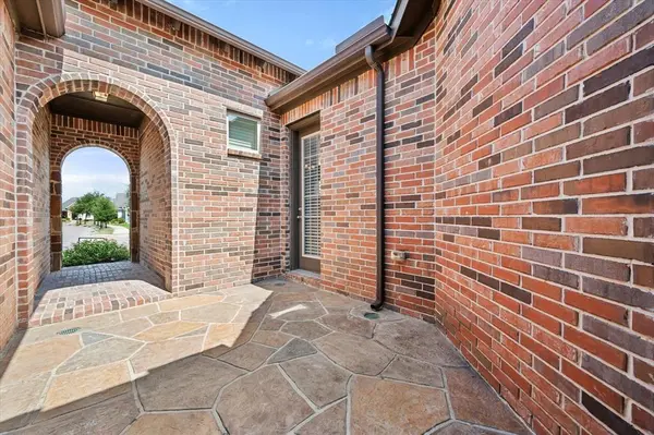 1108 Ivy Charm Way, Arlington, TX 76005