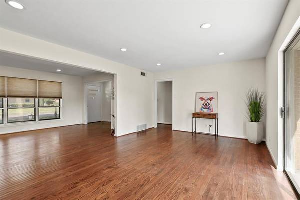 2422 Mockingbird Lane, Garland, TX 75042