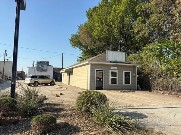 111 W 5th Street, Justin, TX 76247