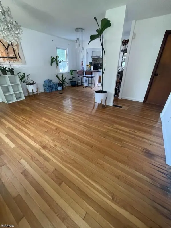 80 Circle Drway, Teaneck Twp., NJ 07666