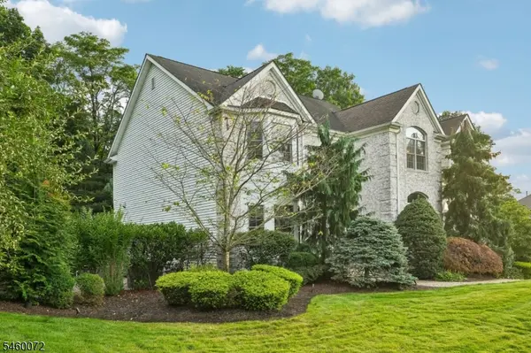 16 Apple Ln, Wayne Twp., NJ 07470