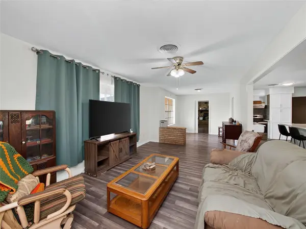 1205 W Haynie ST, Llano, TX 78643