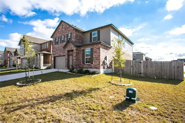 545 Ayinger LN, Austin, TX 78728