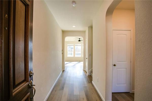 545 Ayinger LN, Austin, TX 78728