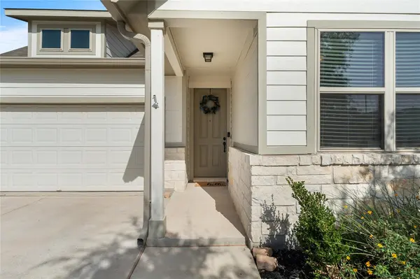 807 Gray Fox LOOP, Hutto, TX 78634