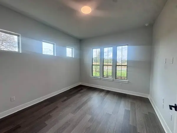272 Terlingua DR, Buda, TX 78610