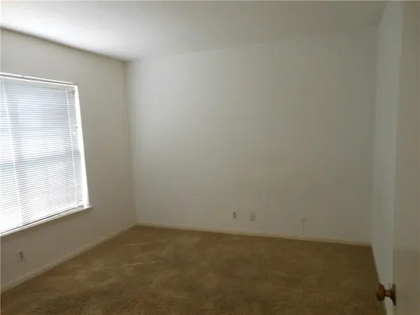 2516 Enfield RD #103, Austin, TX 78703