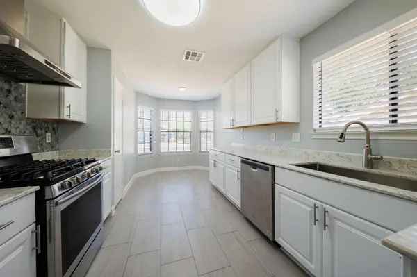 808 Primrose LN, Cedar Park, TX 78613