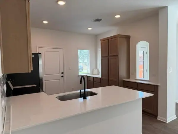500 Gene Ray Ave, Bertram, TX 78605