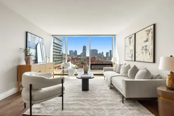 30 Wellington ST E #1103, Toronto C08, ON M5E 1S3