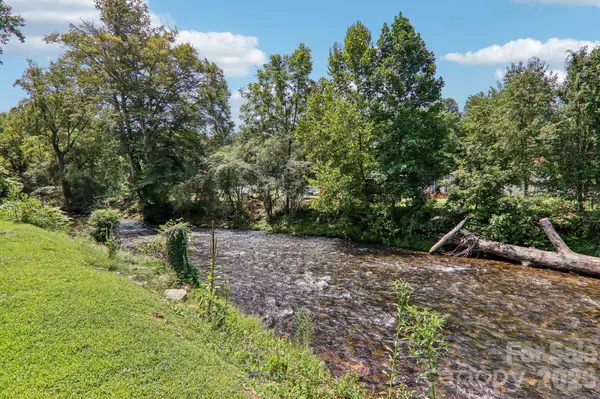 241 E Deep Creek RD, Bryson City, NC 28713