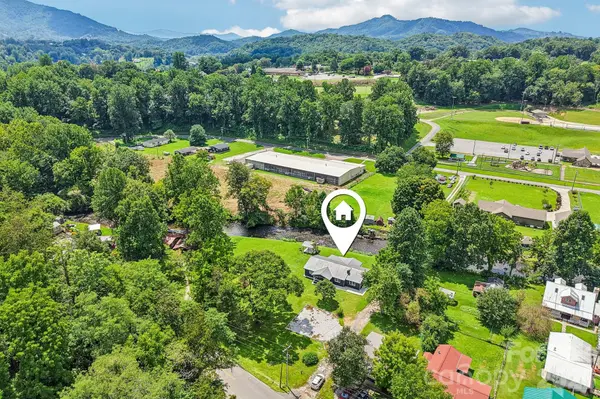 241 E Deep Creek RD, Bryson City, NC 28713