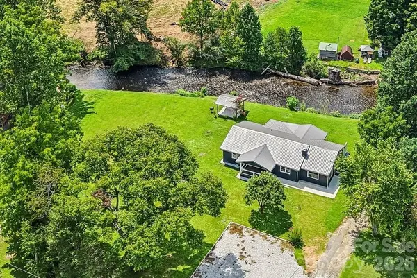 241 E Deep Creek RD, Bryson City, NC 28713