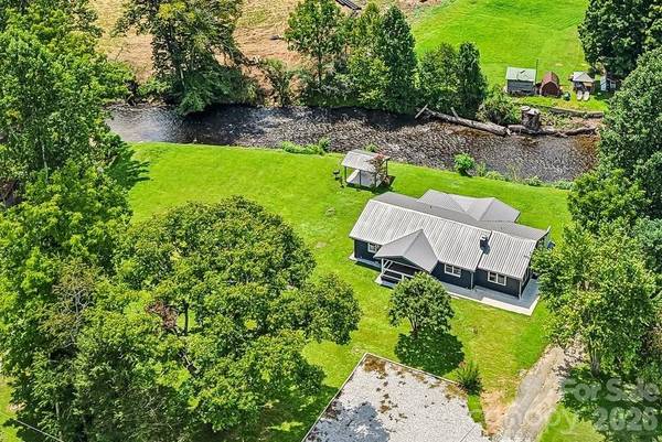 241 E Deep Creek RD, Bryson City, NC 28713