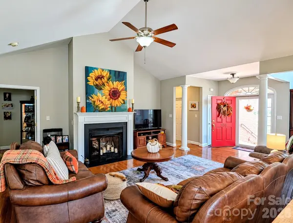 103 Henrys Glen DR, Morganton, NC 28655