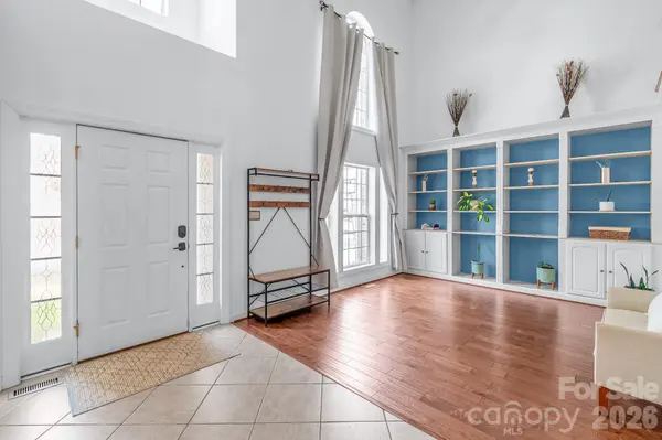 402 Deercross LN, Waxhaw, NC 28173