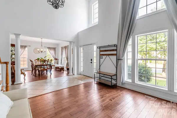 402 Deercross LN, Waxhaw, NC 28173