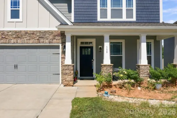 180 Longleaf DR, Mooresville, NC 28117