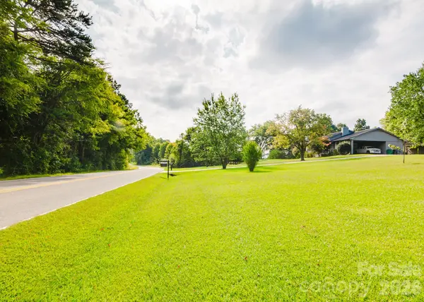 3620 Morehead RD, Charlotte, NC 28262