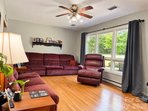 1270 Amherst RD, Morganton, NC 28655