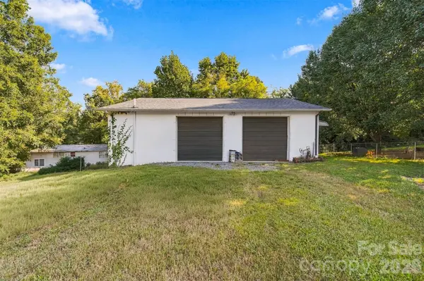 17-G Lake ST, Granite Falls, NC 28630