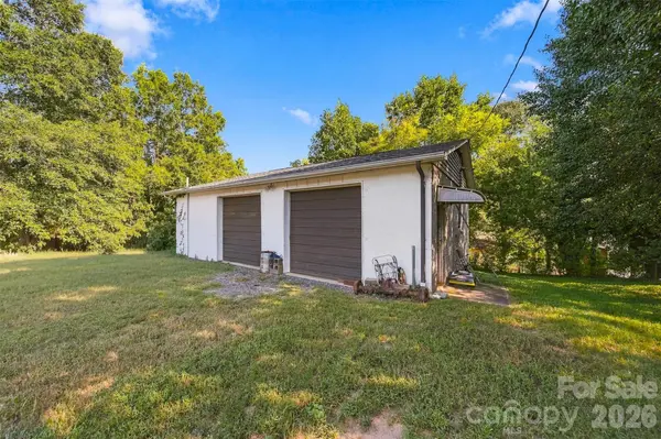 17-G Lake ST, Granite Falls, NC 28630