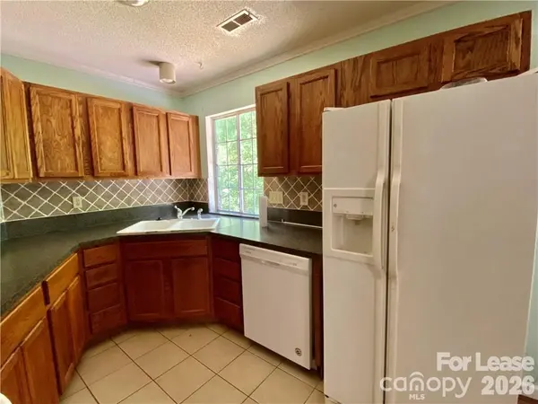 3914 Aster DR, Charlotte, NC 28227