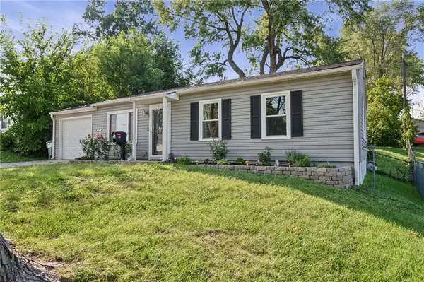302 E 3rd DR #S, Independence, MO 64050