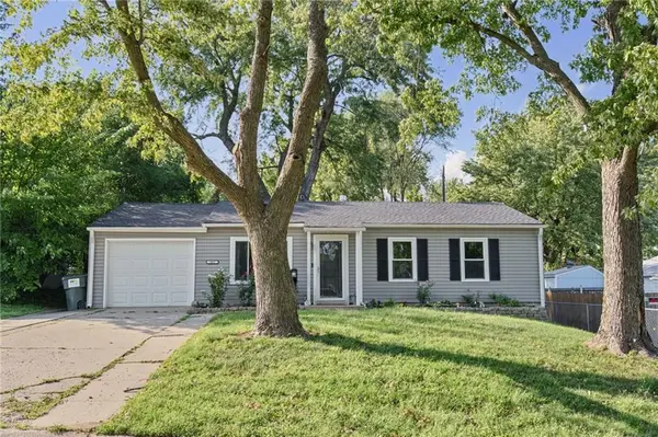 302 E 3rd DR #S, Independence, MO 64050