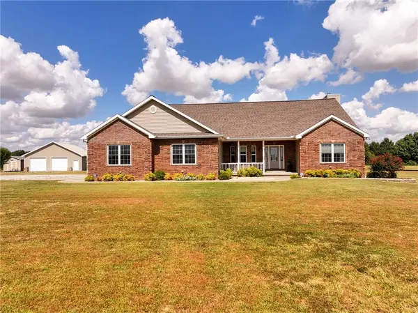 672 SW 15th LN, Liberal, MO 64762