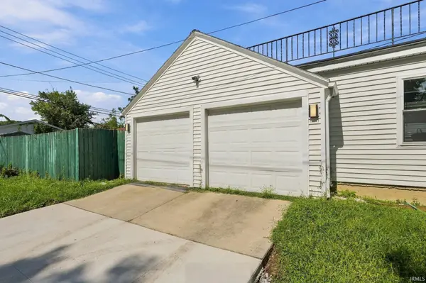 3226 Bowser AVE, Fort Wayne, IN 46806-3749