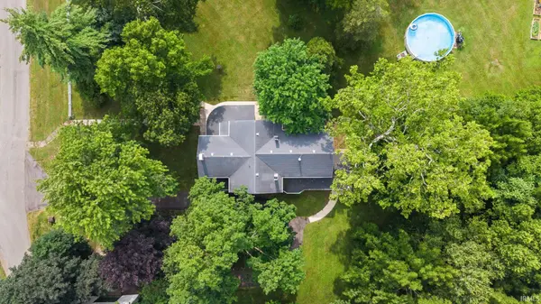 103 South ST, Howe, IN 46746