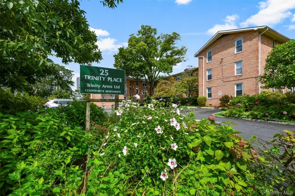 25 Trinity PL #3K, New Rochelle, NY 10805