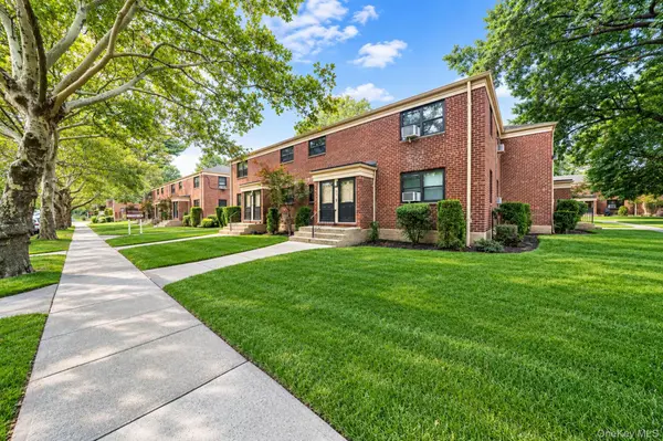 218-02 73rd AVE #397A1, Oakland Gardens, NY 11364