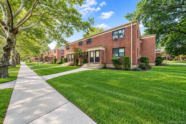 218-02 73rd AVE #397A1, Oakland Gardens, NY 11364