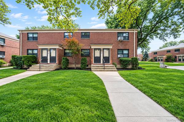 218-02 73rd AVE #397A1, Oakland Gardens, NY 11364