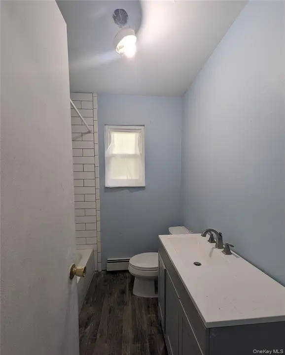 544 Meade AVE, Bellport, NY 11713