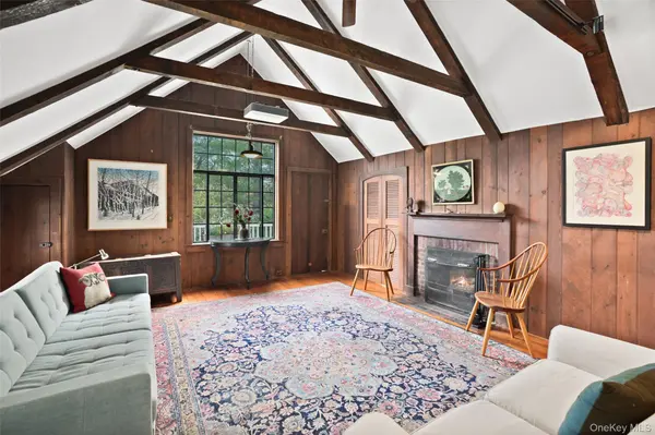 333-A Hook RD, Katonah, NY 10536