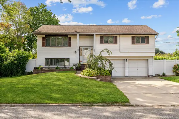 34 Bellwood AVE, Centereach, NY 11720