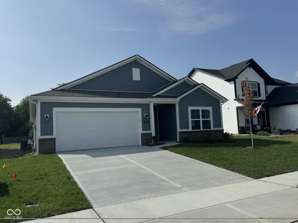 1448 Bell DR, Arcadia, IN 46030