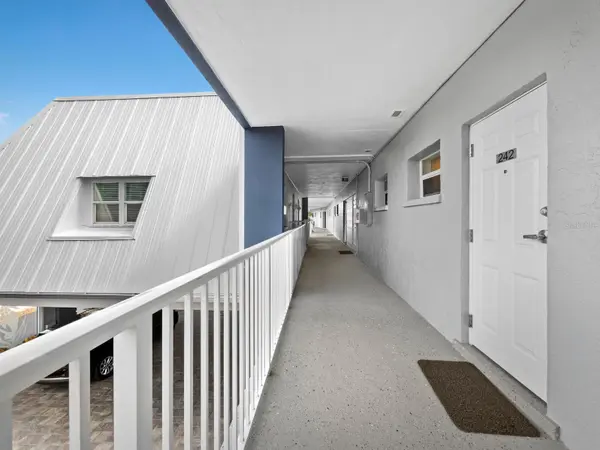 3453 GULF OF MEXICO DR #242, Longboat Key, FL 34228