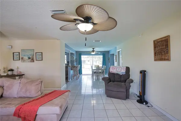 12 GOLFVIEW RD, Rotonda West, FL 33947