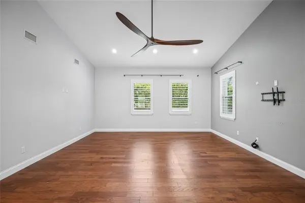 3206 W PRICE AVE, Tampa, FL 33611